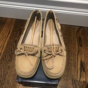 Women’s Sherry Angelfish Boat Shoes Size 8